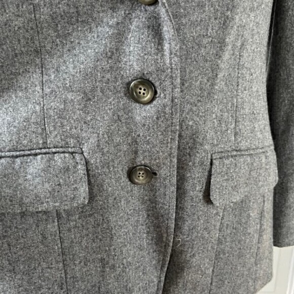 Pendleton 100% Virgin Wool Gray 2 Button Blazer Size 8 - Picture 6 of 7